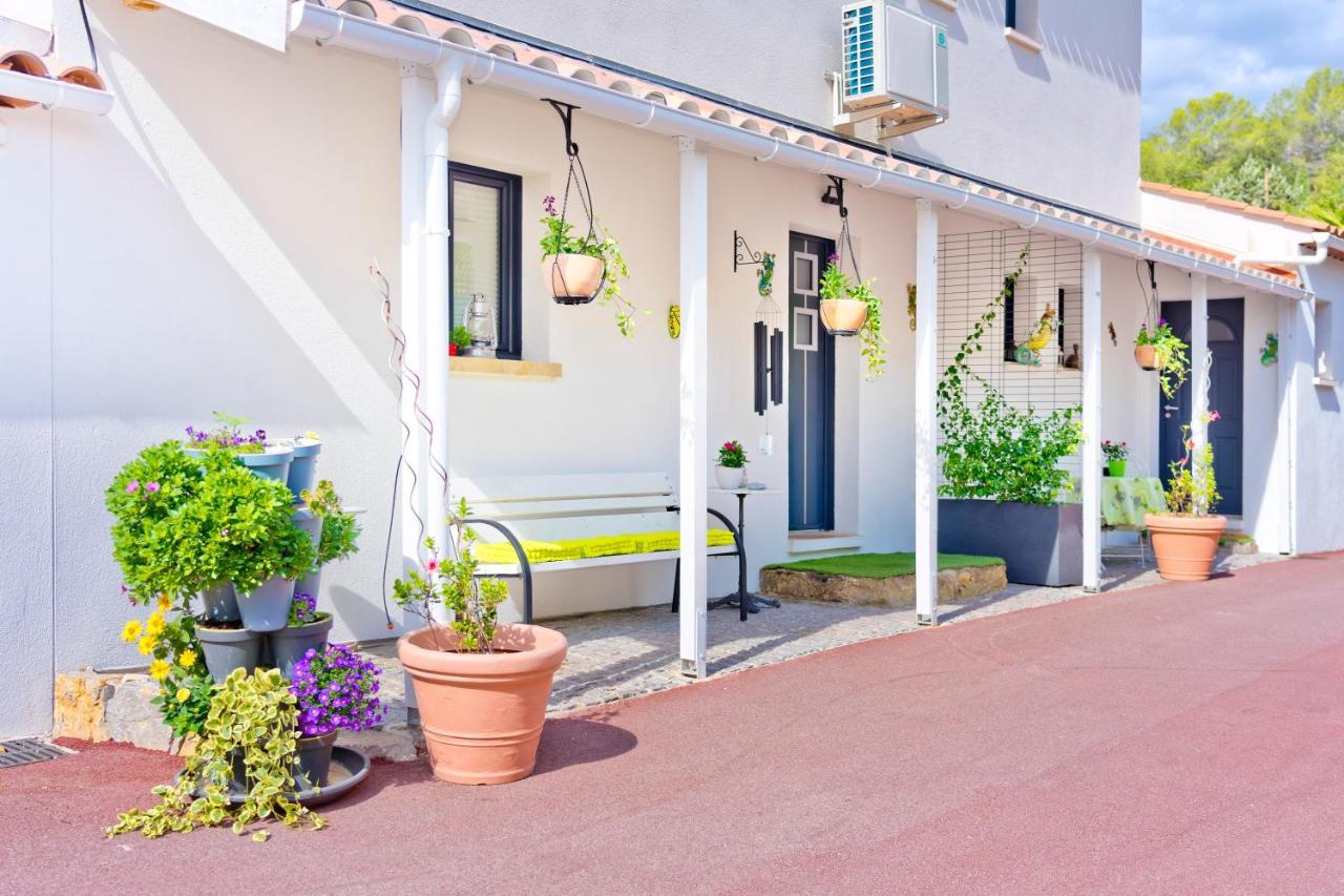Villa Quietude Bagnols-en-Foret Exterior photo